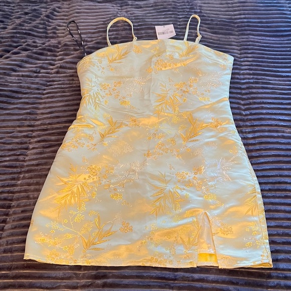 NWT| Jacquard yellow dress 👗 | Forever 21 Women’s Size_S

22 - Picture 15 of 15